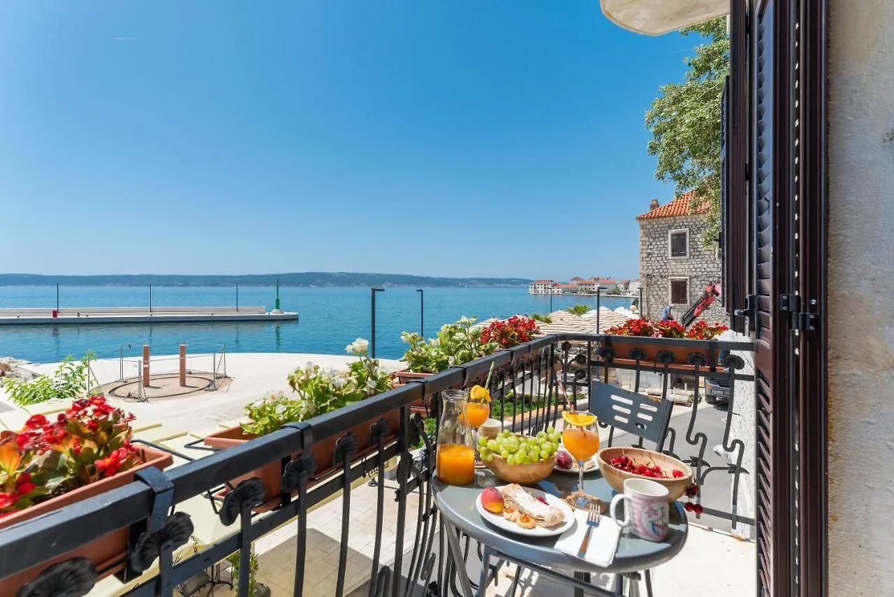Luxury Apartments Perko Kastela Hırvatistan