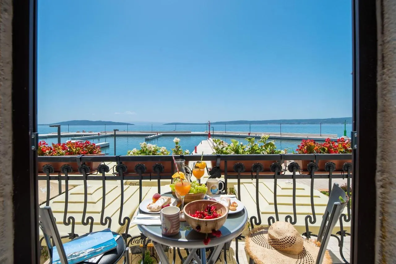 Luxury Apartments Perko Kastela Hırvatistan